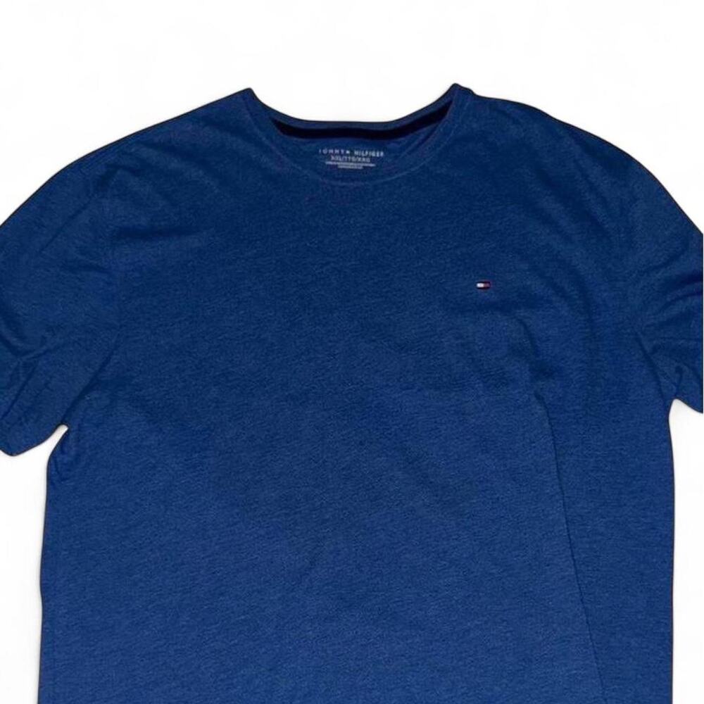 Vintage vibe tommy hilfiger tee